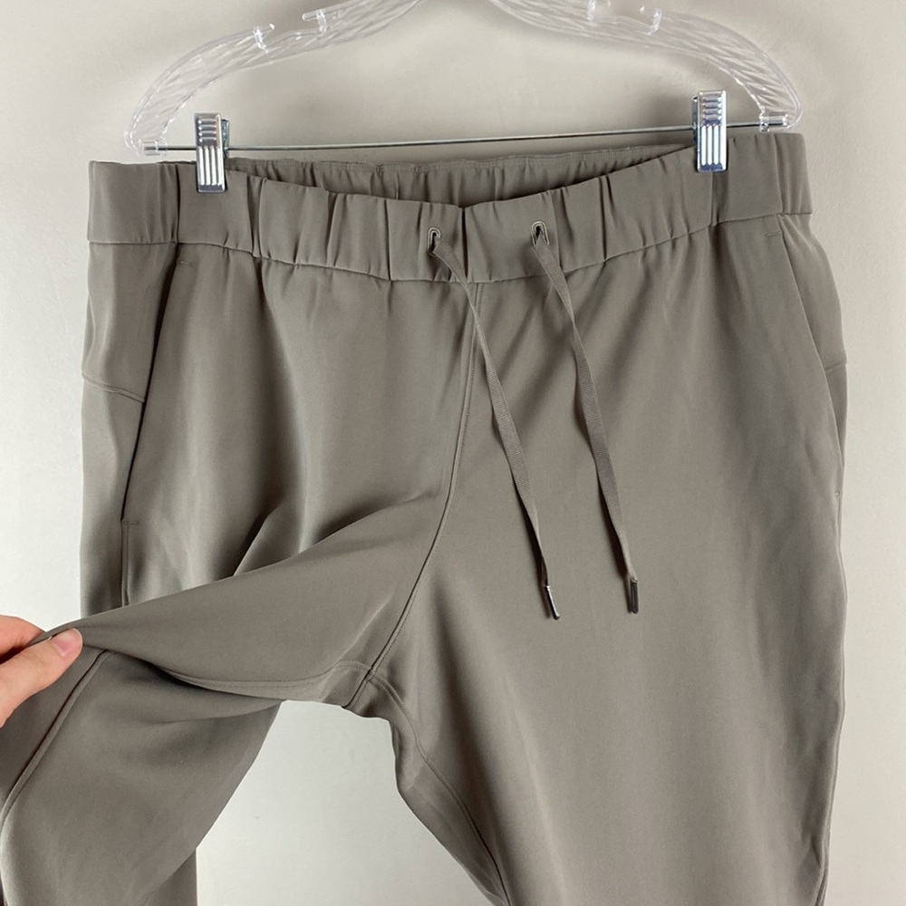 Lululemon Stretch High Rise Pant 7/8 Length Pockets Drawstring Grey Size 14 - Picture 7 of 16